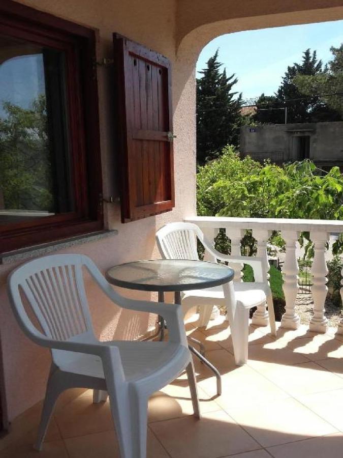 Apartments Smilje I Maslina Gornji Karin Exterior photo